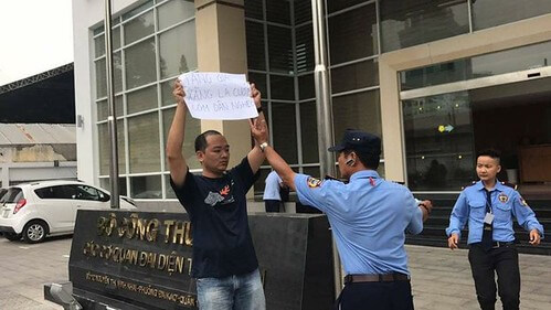 Khác biệt giữa Nhà xuất bản tư nhân và Nhà xuất bản quốc doanh | Vietnam Fraternité