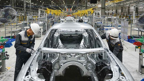 Vingroup lỗ 1 tỷ đô la do xe hơi bị ế | Vietnam Fraternité