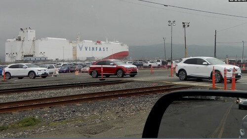 Dòng xe VF8 đã lăn bánh trên đường phố Mỹ | Vietnam Fraternité