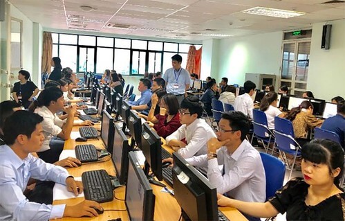 Thi tuyển lãnh đạo sở tại Thành phố Hồ Chí Minh : "trò chơi dân túy" | Vietnam Fraternité