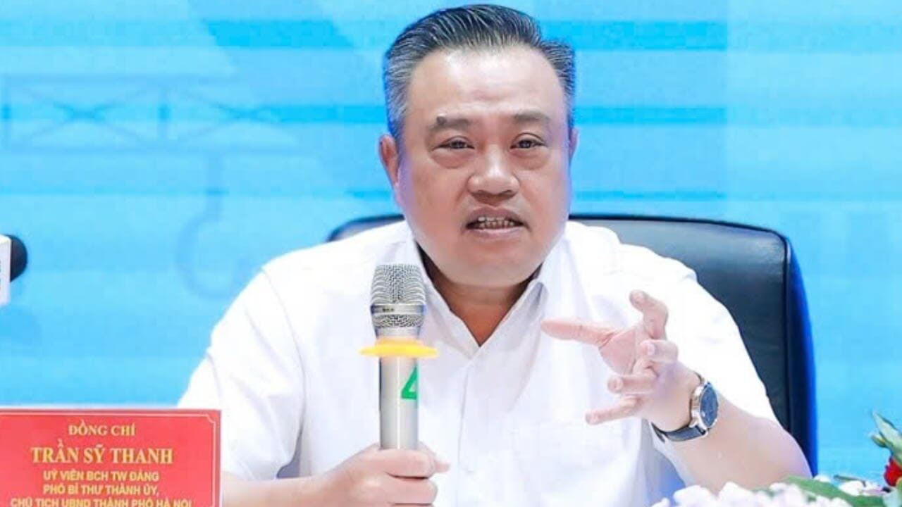 Dân nghèo Hà Nội vùng lên phản biện: LĐ Hà Nội làm gương đi, đừng chạy xe xăng nữa!