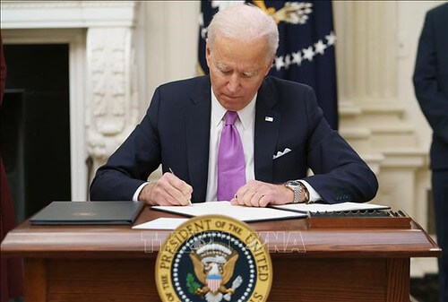 Tổng thống Biden ký luật ngân sách 1,2 nghìn tỷ đôla | Vietnam Fraternité