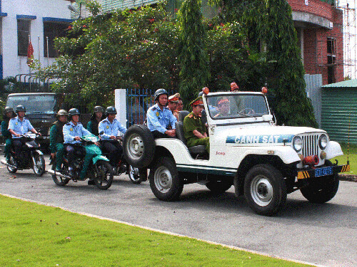 Bộ "Côn an" | Vietnam Fraternité