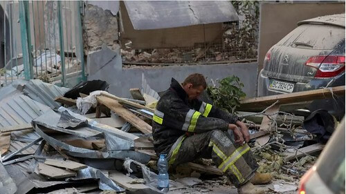 Điểm báo Pháp - Phương Tây không giúp Ukraine đánh thắng Nga | Vietnam Fraternité