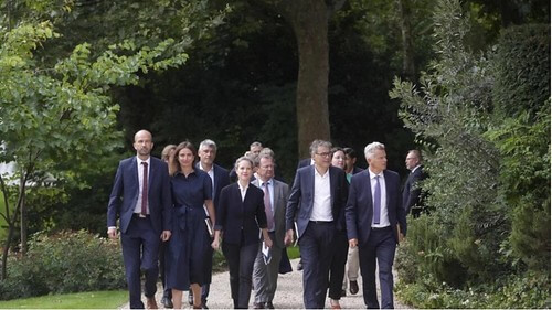 Điểm báo Pháp - Những ẩn số về thủ tướng mới | Vietnam Fraternité