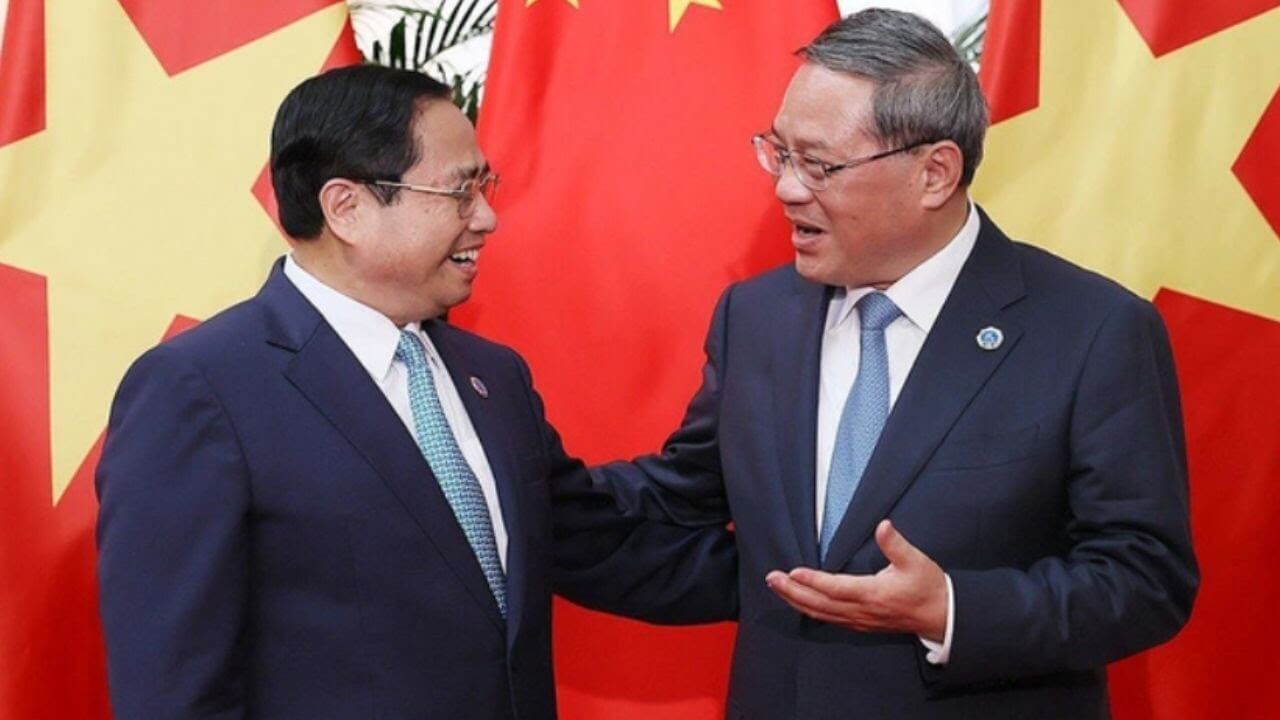 Truyền thông Trung Quốc chia thành 2 phe: Khen và Chê Việt Nam, đánh nhau loạn xạ!