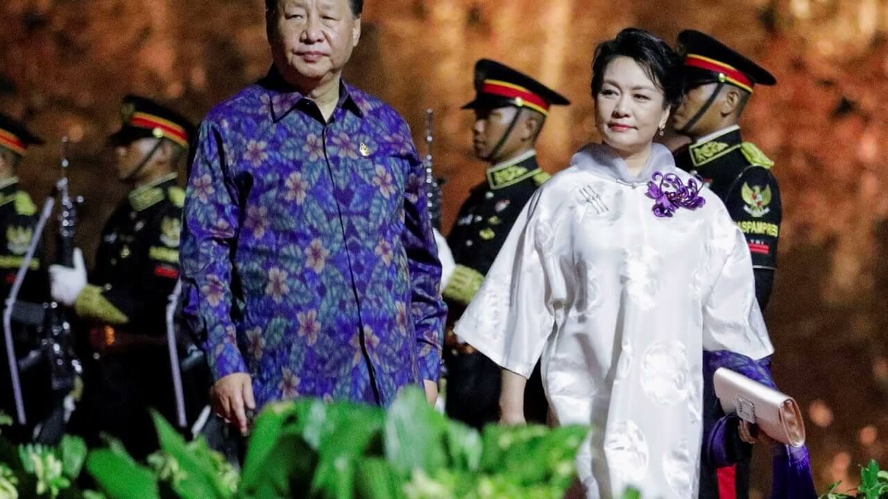 Vì sao cả thành Bắc Kinh công khai cười nhạo CT Tập Cận Bình "bị vợ cắm sừng"?