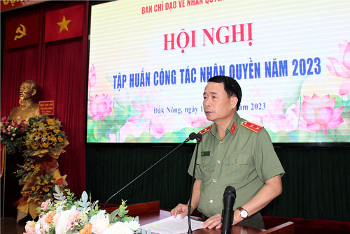 Ở Việt Nam có quyền con người không ? | Vietnam Fraternité