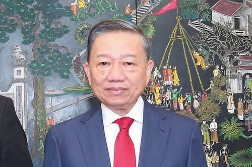 Cuộc chiến giành ghế Tổng bí thư tiếp tục 'nóng' | Vietnam Fraternité