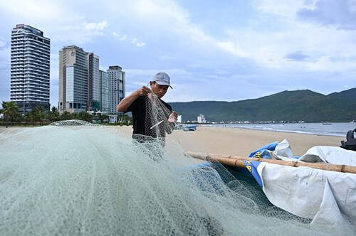Trình độ của lãnh đạo Quốc hội, hiệu trưởng gian tham, nhân quyền trì trệ | Vietnam Fraternité