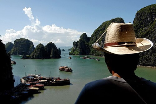 Chuyện Việt Nam : chiếm đất xây nhà rồi sửa luật, EVN vẫn độc quyền | Vietnam Fraternité