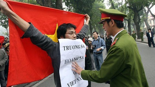 Quần đảo Hoàng Sa và Trường Sa, Đại sứ quán Hoa Kỳ đăng rồi xóa | Vietnam Fraternité