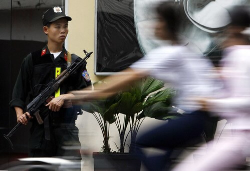 Hà Nội muốn bịt miệng nhà báo tự do Người Buôn Gió | Vietnam Fraternité