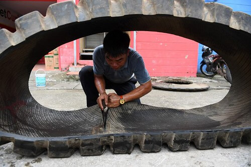 Năng suất lao động kém, chính sách visa ngặt nghèo | Vietnam Fraternité