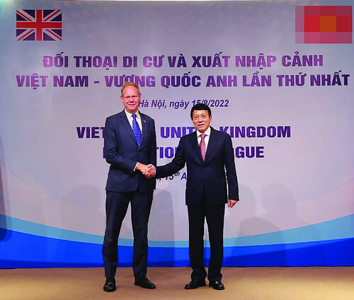 Anh-Việt họp về di dân - siết chặt ghi âm và ghi hình ở tòa án | Vietnam Fraternité