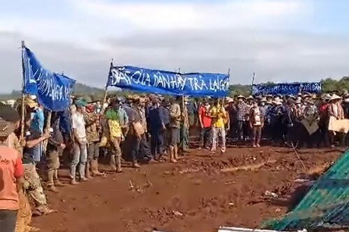 Đòi đất, VnAirlines thua lỗ, xuất khẩu gỗ và cá tra, thành phố ngập nước | Vietnam Fraternité