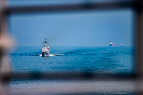 Vụ tàu ngầm nguyên tử Mỹ đụng phải vật lạ gây nhiều nghi vấn | Vietnam Fraternité