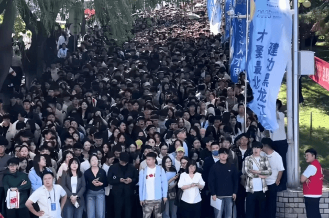 Trung Quốc lo ngại về tình trạng mất việc làm liên quan đến AI | Vietnam Fraternité