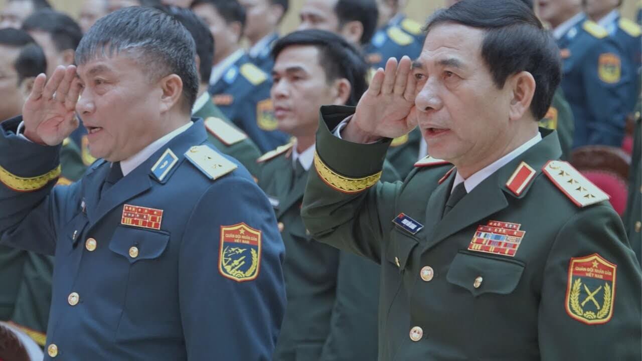 Bộ Quốc phòng có biến động! Tướng Phan Văn Giang một mình về đích?