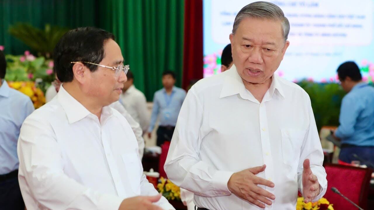 Vì sao Thủ Chính đem toàn bộ Thông tin LĐ Chủ chốt vào hộp đen trước Hội nghị TƯ 14?