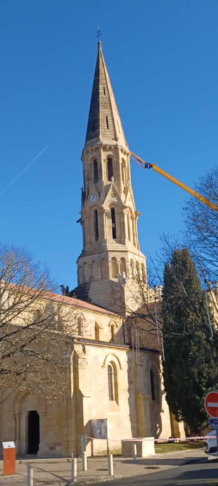 nettoyage de la face sud | Association des Amis de l'Eglise Saint Jean d'Etampes de La Brède