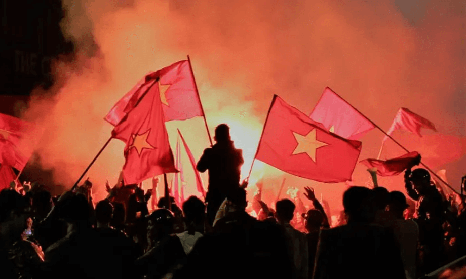 Nguồn gốc của lá cờ đỏ ngôi sao vàng năm cánh của Việt Nam | Vietnam Fraternité