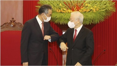 Đọc báo quốc tế : Việt Nam sẽ nghiêng về Trung Quốc ? | Vietnam Fraternité