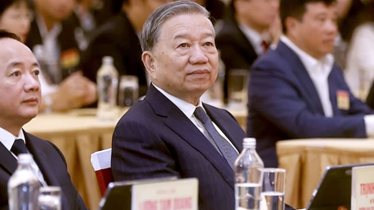 Vì sao chúa rừng xanh vắng mặt nhiều sự kiện? Hội nghị 15 trôi về đâu?