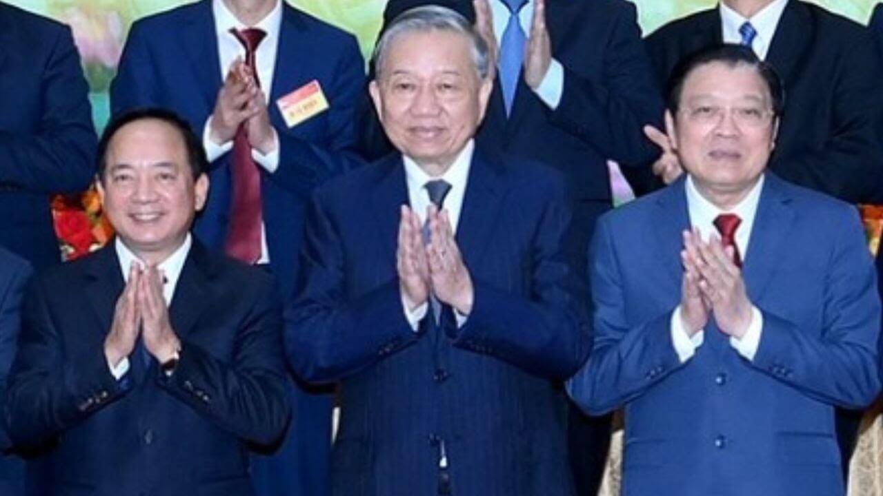 Đồi A1 giằng co quyết liệt! Hội nghị Trung ương 15 khi nào?