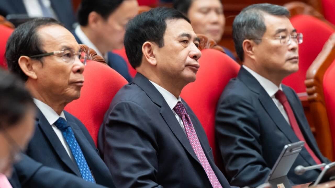 Tướng Giang đang trên đường đi đến đích? Thì bất ngờ TBT nhắc nhở quân đội đứng yên!