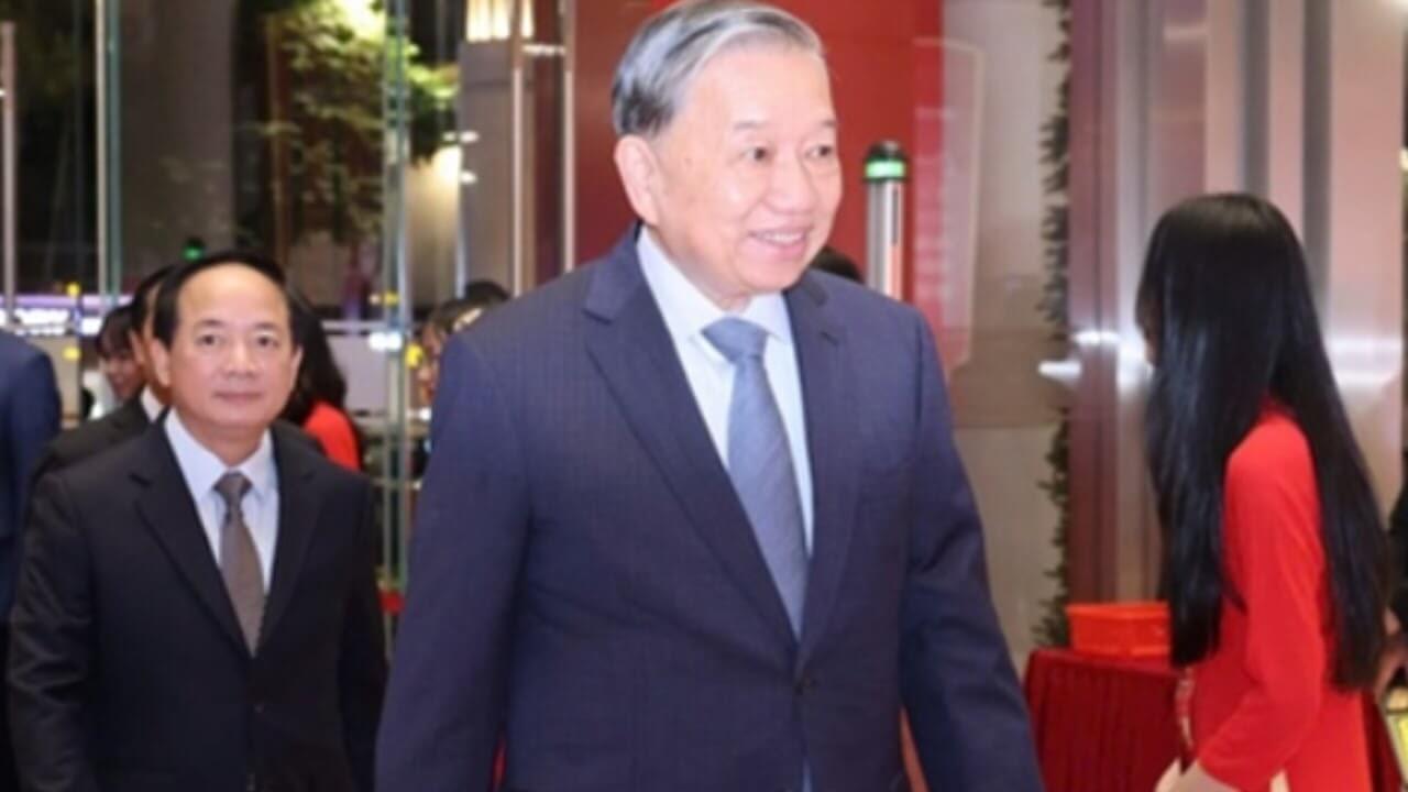 Không ngờ người liên quan ông 3 Dũng tiết lộ tin đồn Lãnh đạo! 1 đít 2 ghế có không?