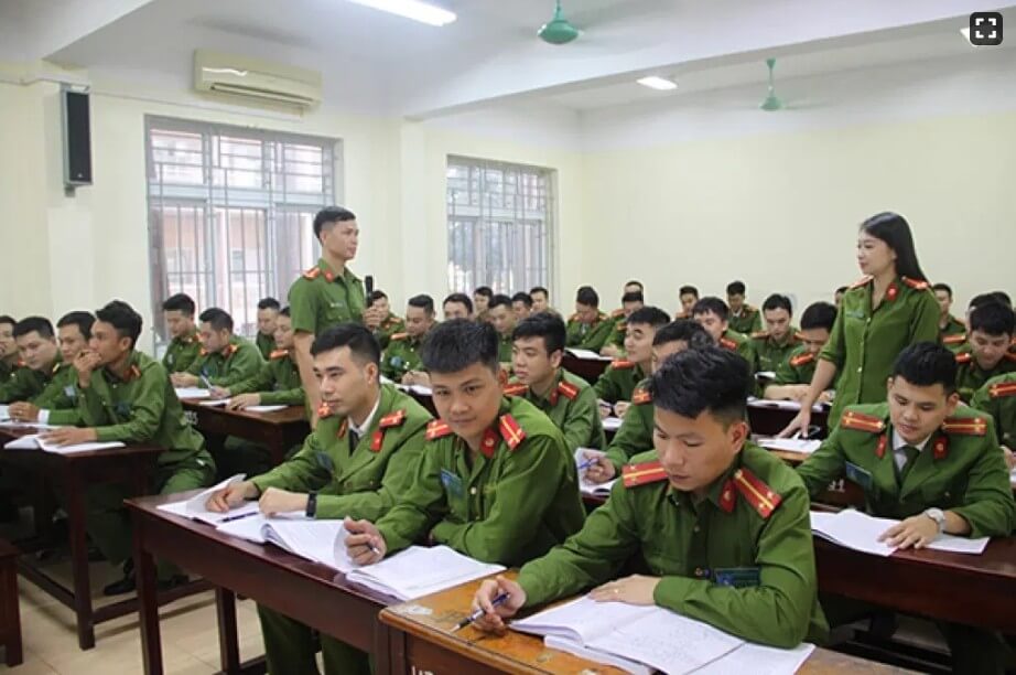 Lập trường dân chủ ngày càng đang được nhiều anh em Công an và Tuyên giáo ủng hộ | Vietnam Fraternité