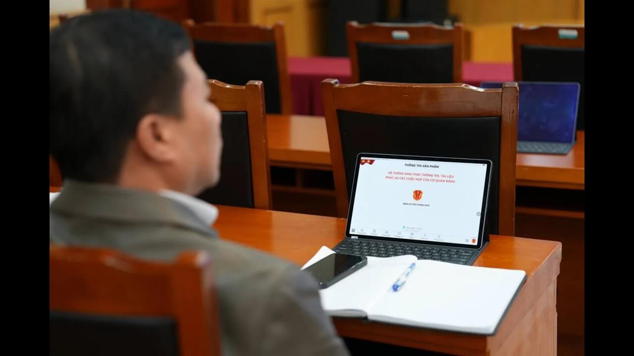 Đại biểu Đảng ta giờ rất hiện đại và sang chảnh!