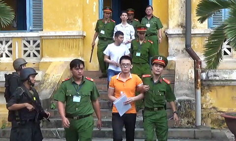 Từ cưỡng bức ngôn ngữ đến toàn trị công an | Vietnam Fraternité