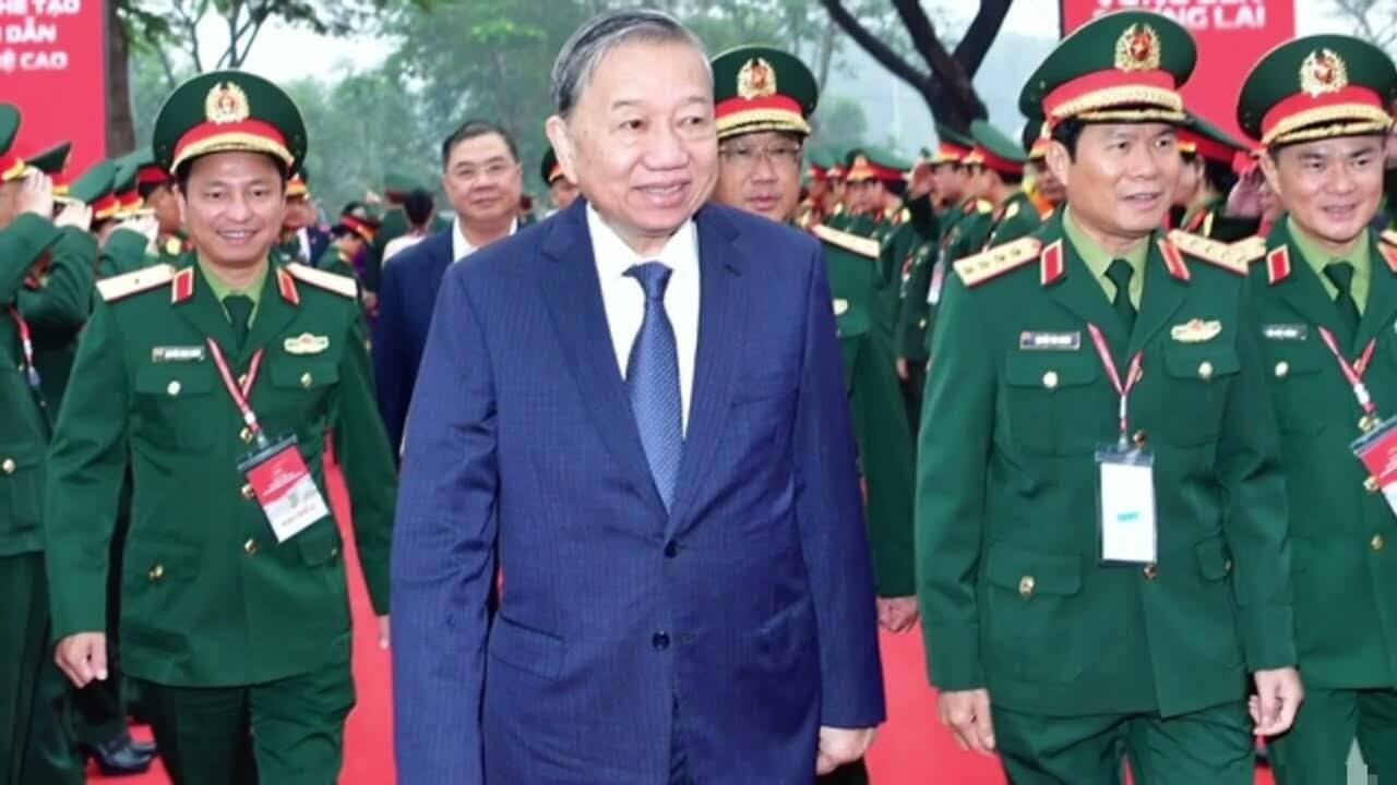 Báo chí Tây tuyên bố: "Cuộc chiến đã bắt đầu! Quân đội có buông chiếc ghế A2"?