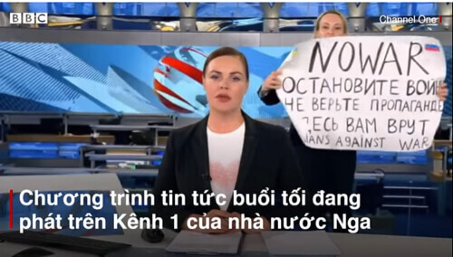 Nhà báo Nga phản đối chiến tranh Ukraine ngay trên tivi | Vietnam Fraternité