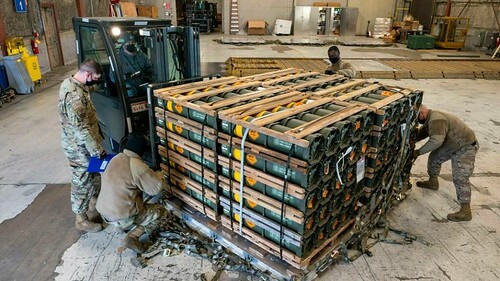 Chiến tranh Ukraine : Viện trợ Mỹ, số phận Mariupol và Kherson chưa rõ | Vietnam Fraternité