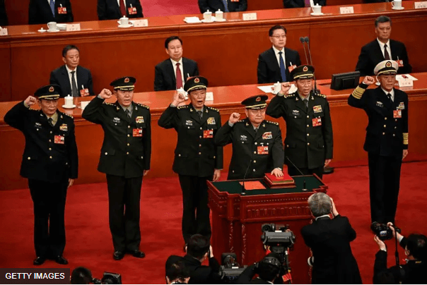 Tại sao Tập Cận Bình mạnh tay loại trừ những lãnh đạo quân sự cấp cao vào lúc này ? | Vietnam Fraternité