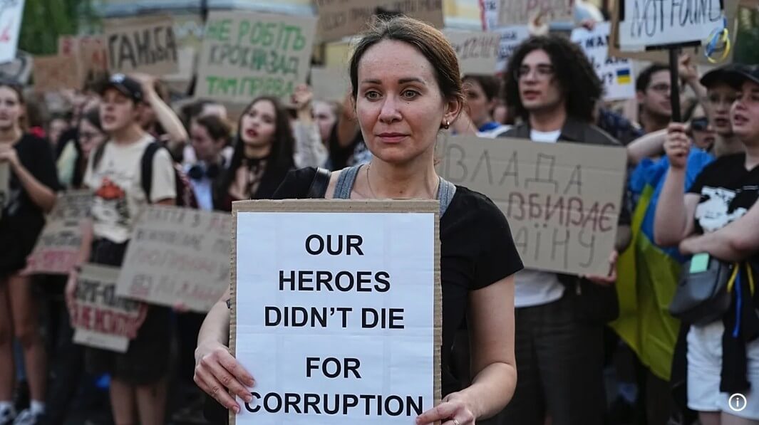 Điểm báo Pháp - Tham nhũng đe dọa chính quyền Zelensky | Vietnam Fraternité