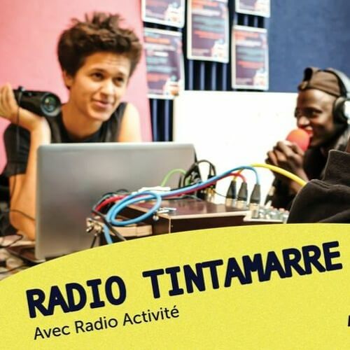 Carte postale d'Abu et les Enfants aux hublots | Radio activite