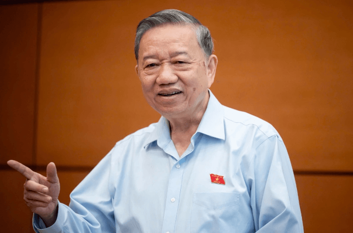 Cú bẻ lái quyền lực : tất cả co lại quanh Tô Lâm | Vietnam Fraternité