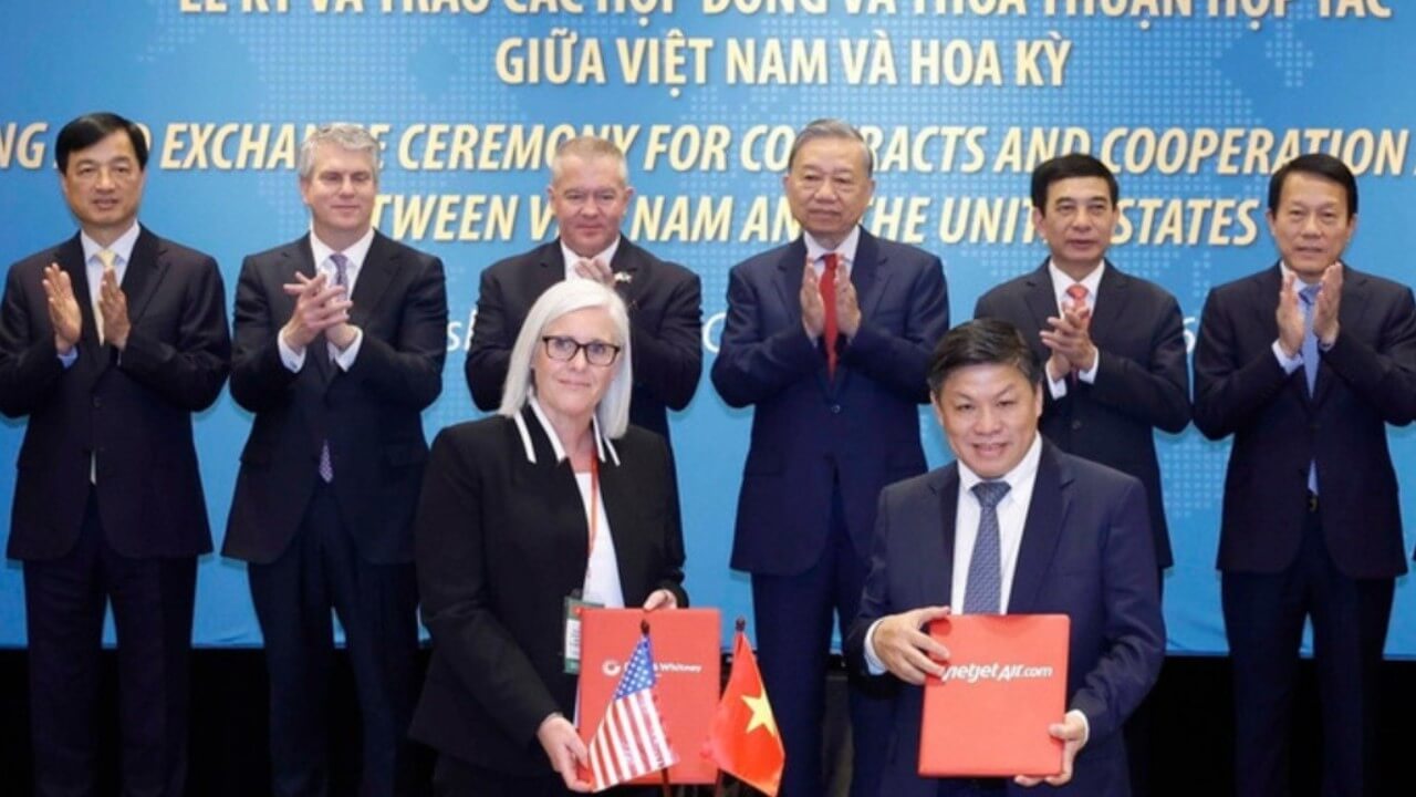 Tung hàng loạt hợp đồng trên 30 tỷ đôla, Việt Nam có hạ gục được TT Donald Trump?