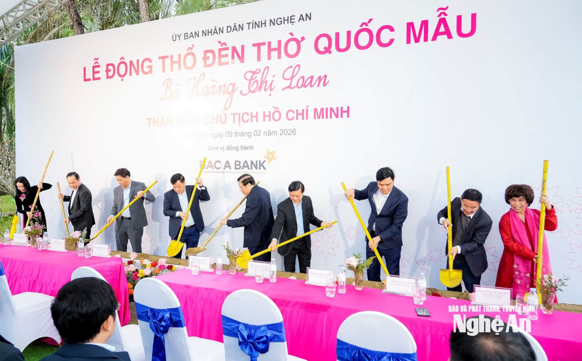 ‘Quốc mẫu,’ một trong những mẫu cho thấy bị nô dịch cả tinh thần ! | Vietnam Fraternité