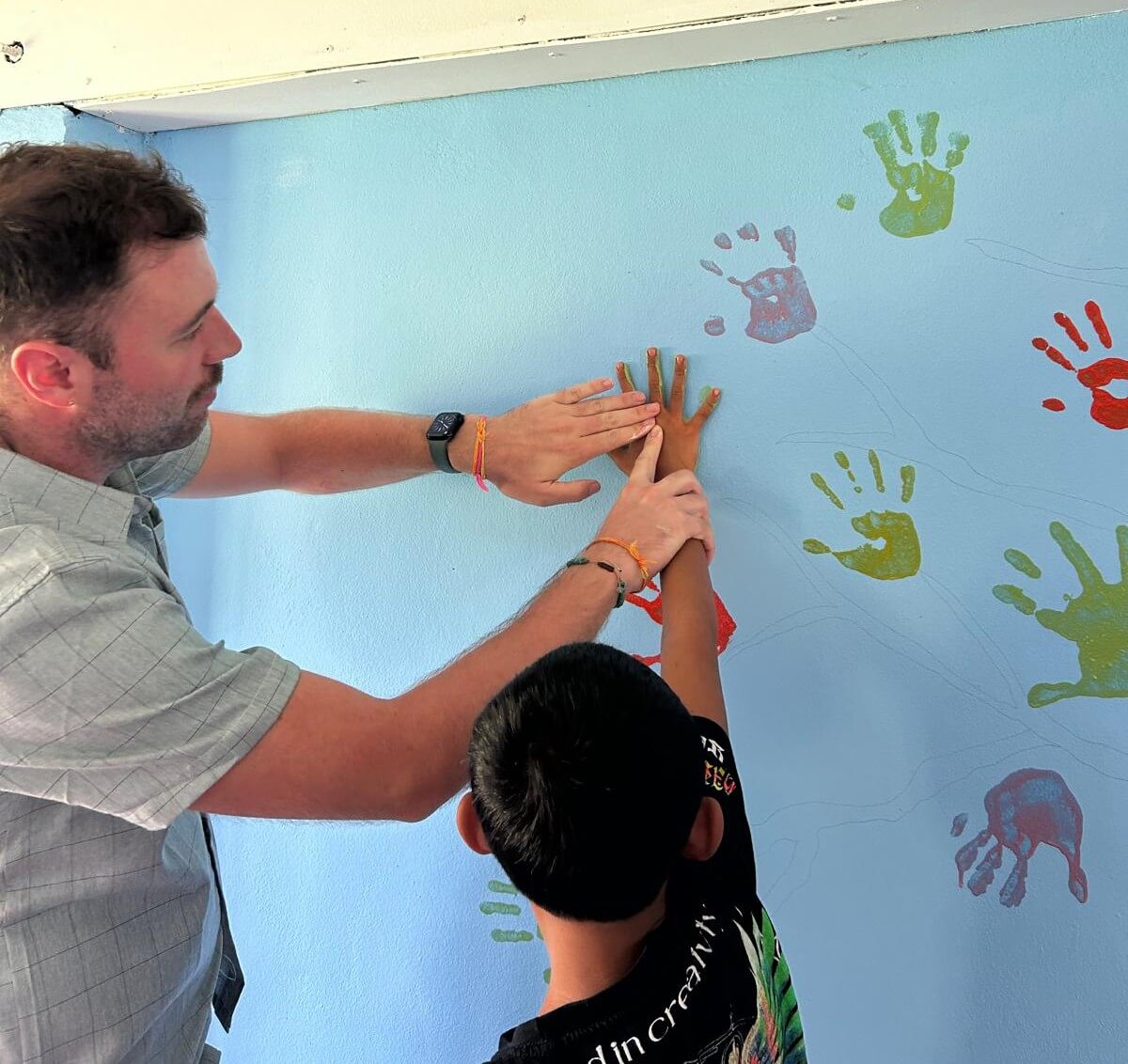 Laos - Merci Lucien ! | Sourires d'Enfants