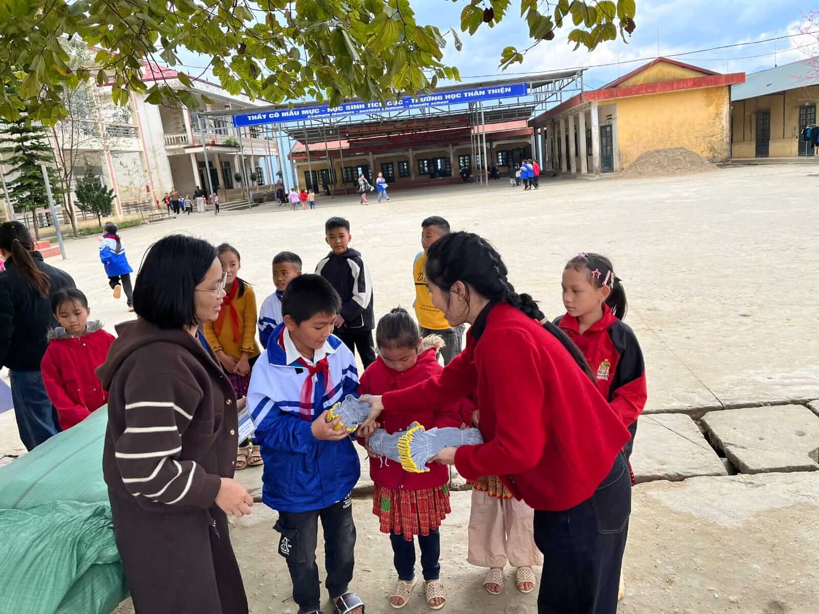 - | Sourires d'Enfants