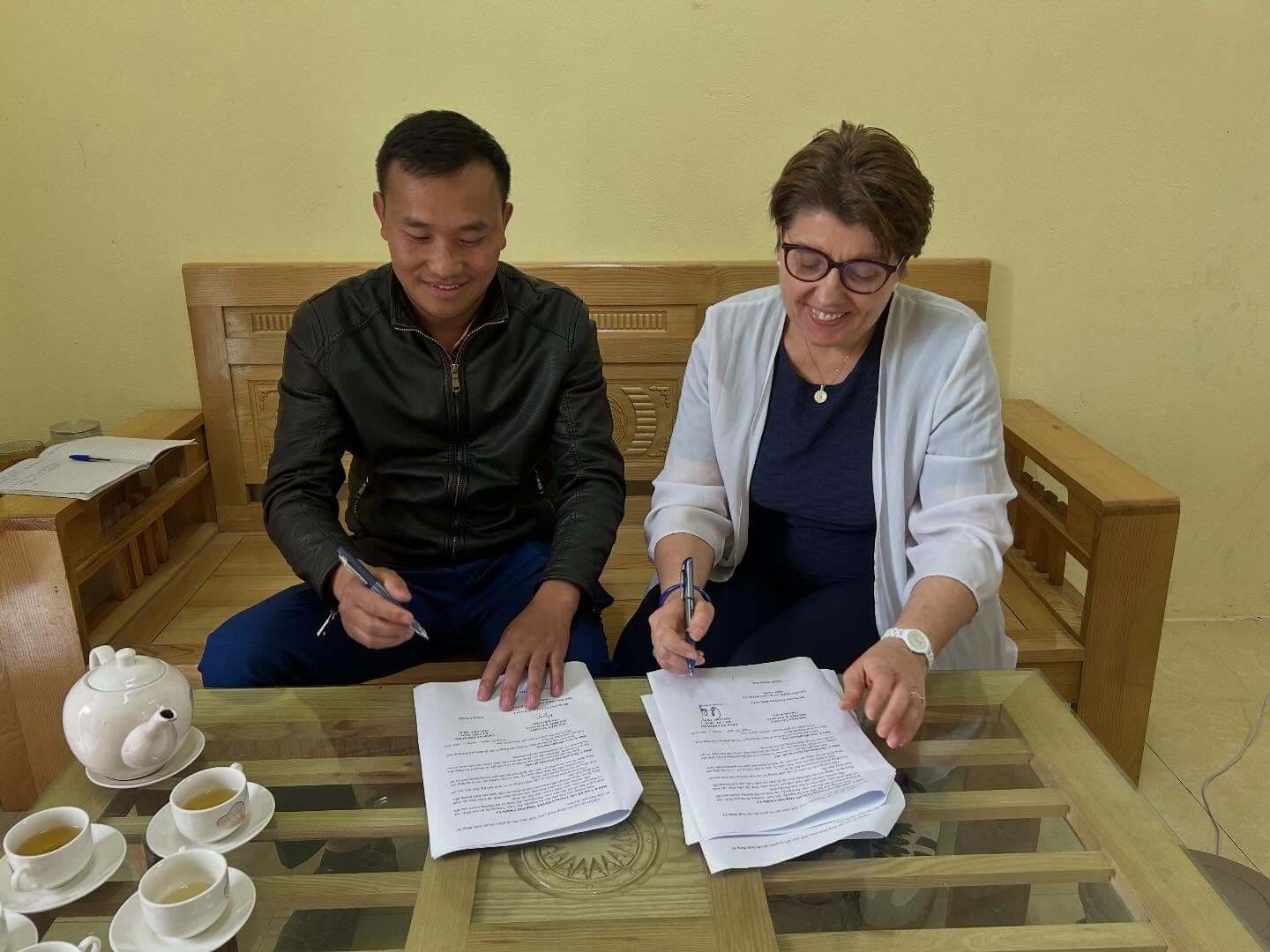 Vietnam - Signature d'une convention avec la commune de Phinh Ho et l'école de Khau Ly | Sourires d'Enfants