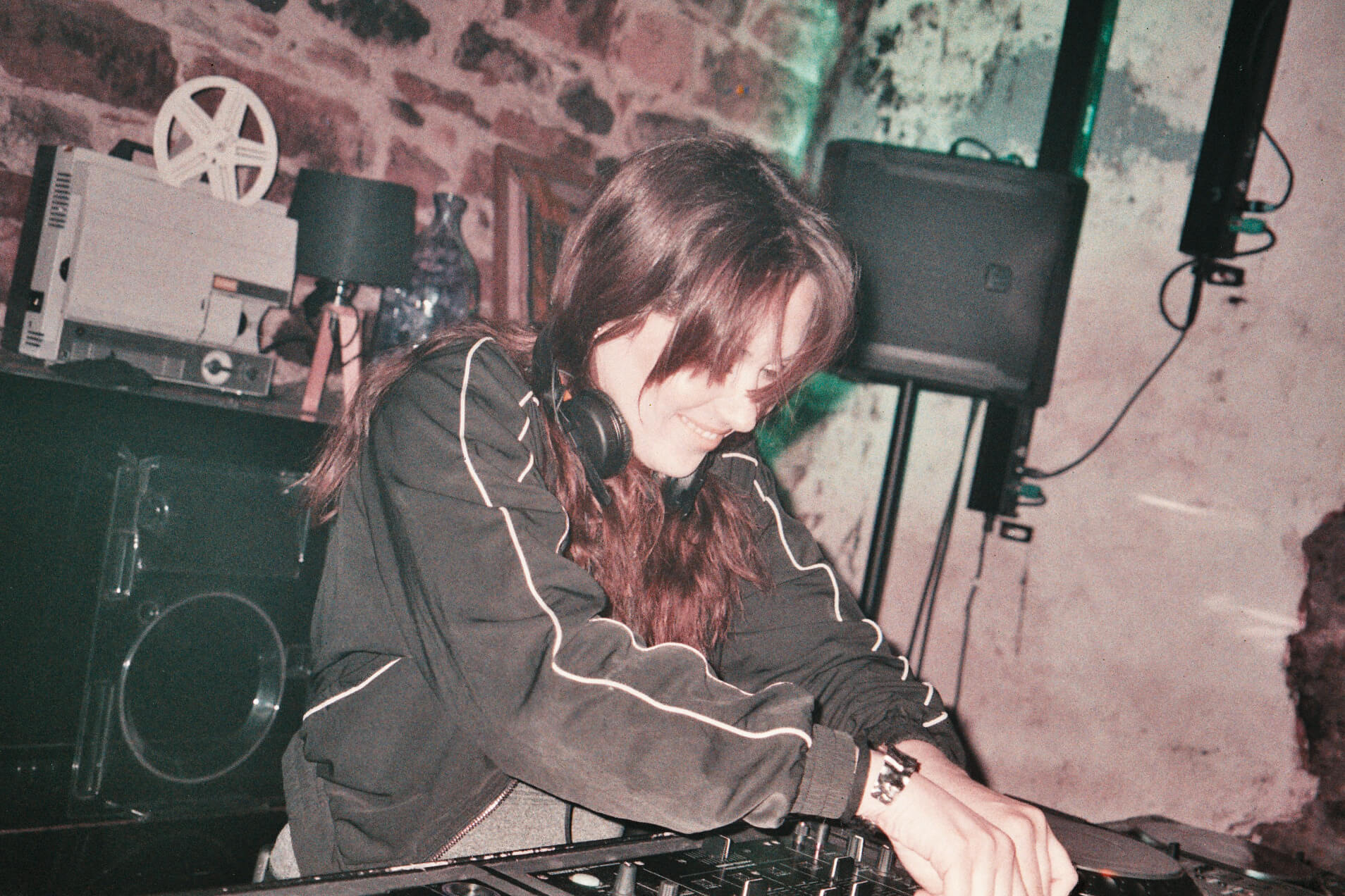 SONAR #1 PLONGER SOUS LA SURFACE | Physical Tool