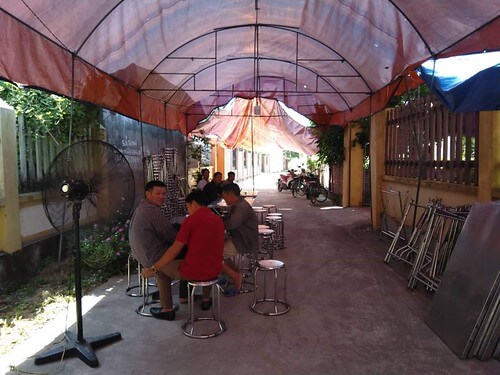 Dân tự đến đồn công an tự tử, bắn đồng đội ròi tự sát | Vietnam Fraternité
