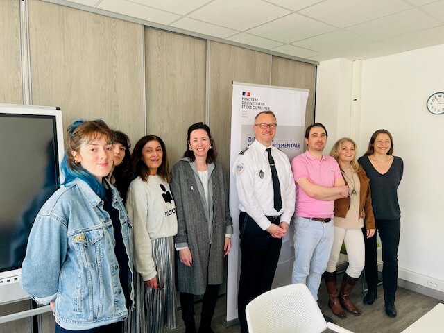 Une Voix Pour Elles signe une convention avec la DIPN13 | Une Voix Pour Elles