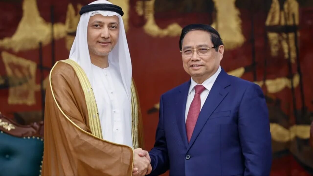 Nhận tin cực xấu, TT Phạm Minh Chính phải trổ tài Ngoại giao cây xăng!